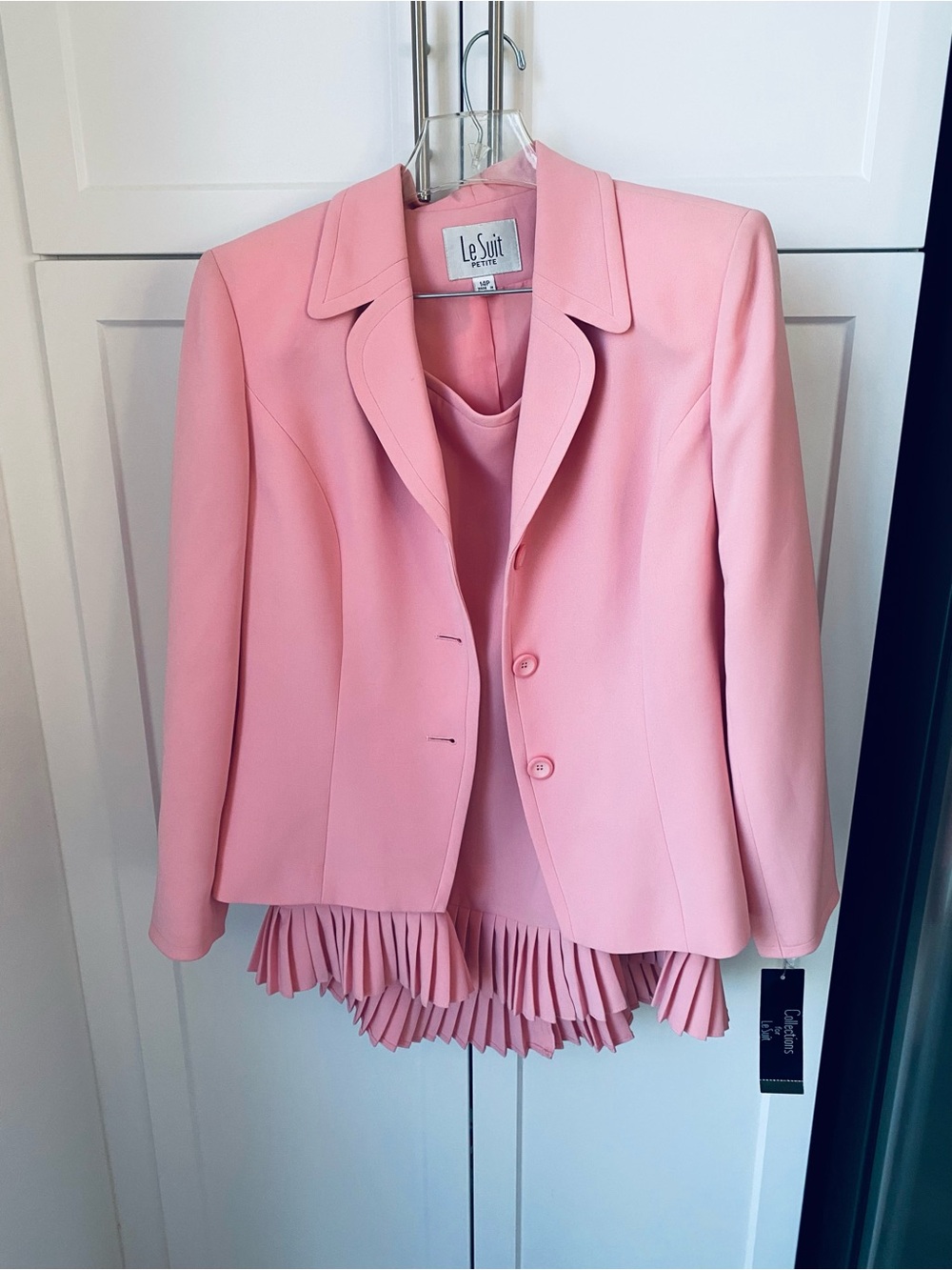 Le Suit womens candy pink merry mod set coat and skirt new with tag size 14